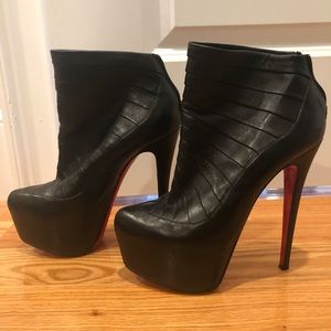 Christian Louboutin Amor Daffodile 160